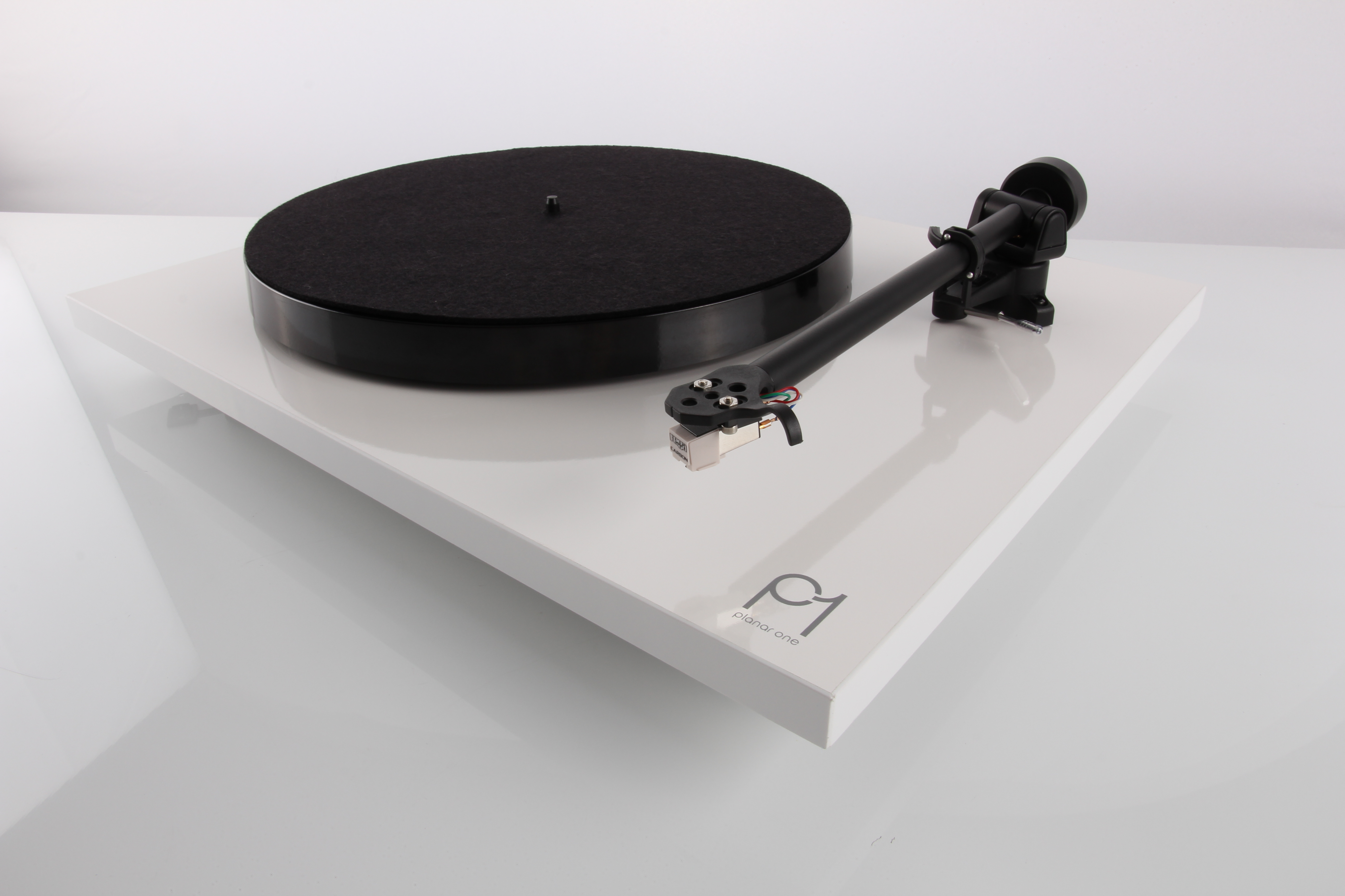 REGA Planar 1 / 2016